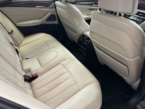 Certified 2023 BMW 530i w/ Executive Package image 31