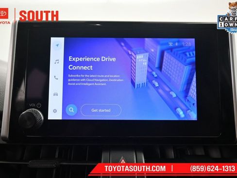 Used 2025 Toyota RAV4 XLE AWD/4WD image 13