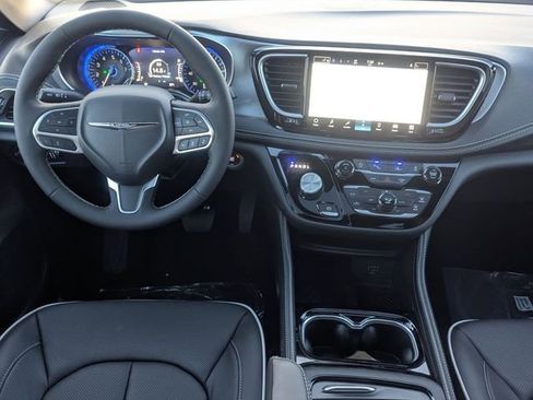 New 2026 Chrysler Pacifica Limited image 20