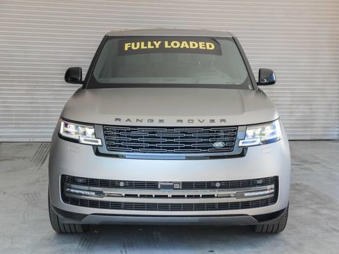 Used 2025 Land Rover Range Rover SE AWD/4WD image 2