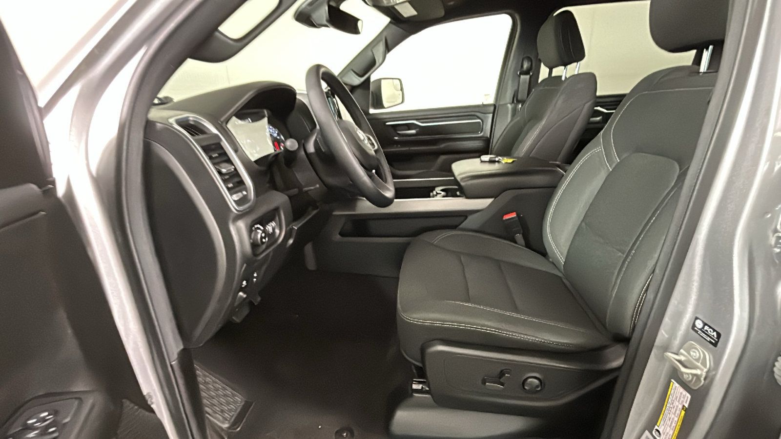 Used 2025 RAM 1500 Big Horn AWD/4WD image 14