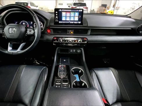 Used 2023 Honda Pilot Touring image 15