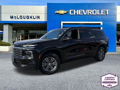 Used 2025 Chevrolet Traverse LT