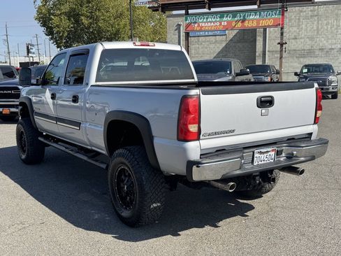 Used 2007 Chevrolet Silverado 2500 LT w/ Onstar Plus Package AWD/4WD image 5