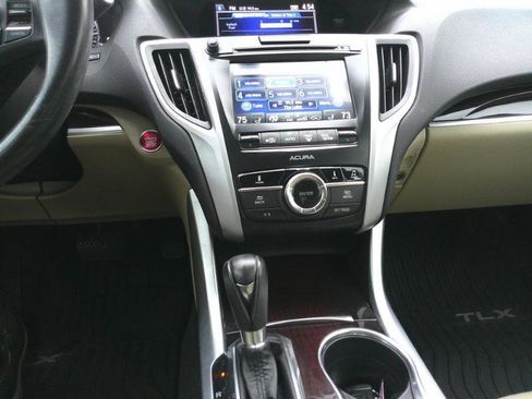 Used 2016 Acura TLX image 15