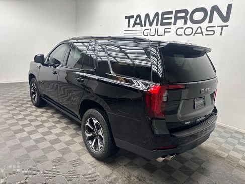 Used 2025 GMC Yukon AT4 w/ AT4 Premium Package AWD/4WD image 8