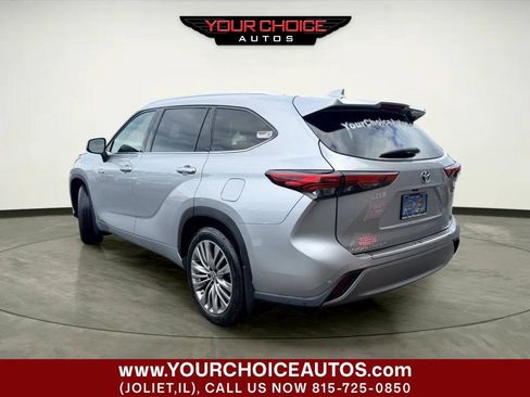 Used 2021 Toyota Highlander Platinum AWD/4WD image 3
