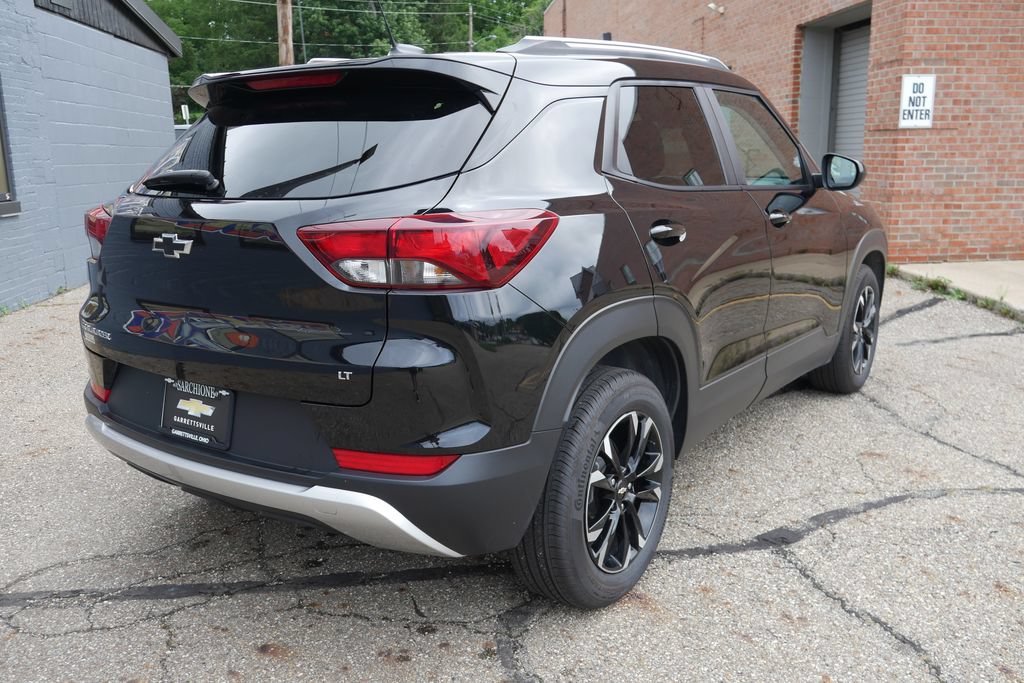 Used 2023 Chevrolet TrailBlazer LT w/ Convenience Package FWD image 4