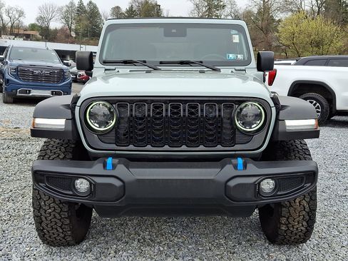Used 2024 Jeep Wrangler Unlimited AWD/4WD image 2