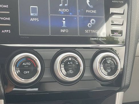 Used 2018 Subaru Forester 2.5i Premium w/ All-Weather Package AWD/4WD image 27