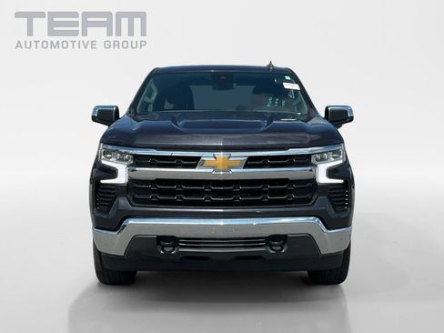 Used 2023 Chevrolet Silverado 1500 LT AWD/4WD image 2