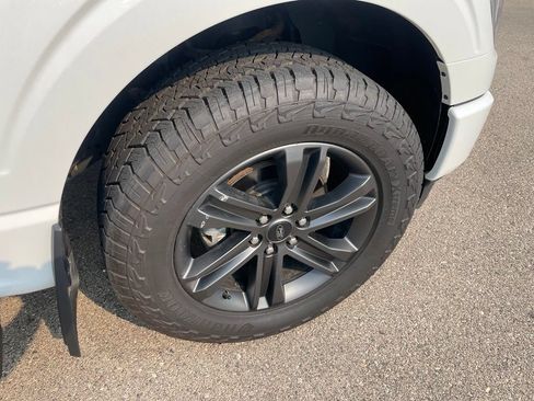 Used 2022 Ford F150 Lariat w/ Equipment Group 502A High AWD/4WD image 3