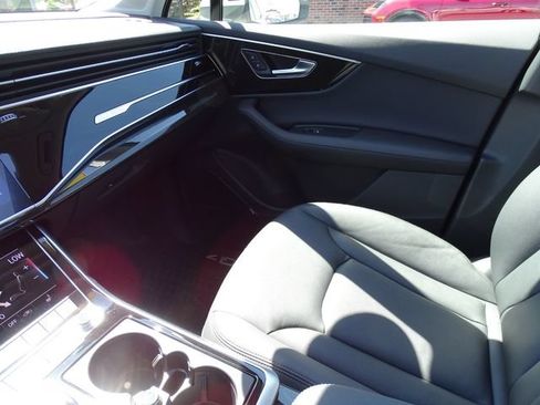Used 2023 Audi Q7 3.0T Premium Plus AWD/4WD image 20