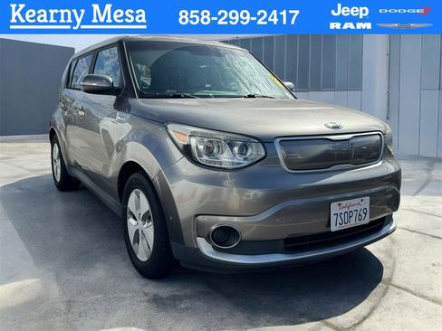 Used 2016 Kia Soul EV image 1