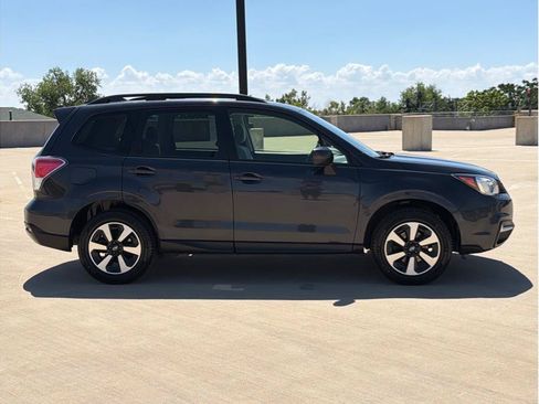 Used 2018 Subaru Forester 2.5i Premium w/ All-Weather Package AWD/4WD image 14