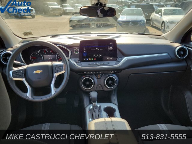 Used 2025 Chevrolet Blazer LT AWD/4WD image 10