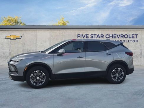Used 2025 Chevrolet Blazer LT FWD image 4