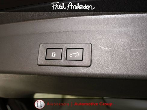Used 2024 Subaru Ascent Limited w/ Technology Package AWD/4WD image 6