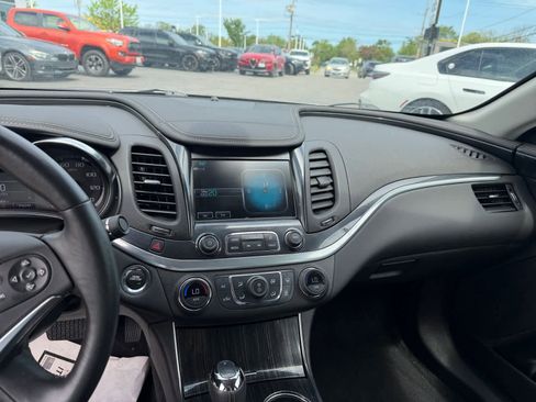 Used 2019 Chevrolet Impala LT w/ LT Convenience Package FWD image 16