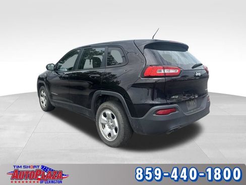 Used 2017 Jeep Cherokee Sport FWD image 3