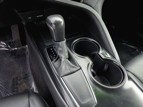 Certified 2020 Toyota Camry SE FWD image 16