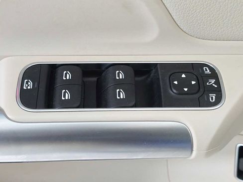 Used 2025 Mercedes-Benz GLA 250 4MATIC image 24