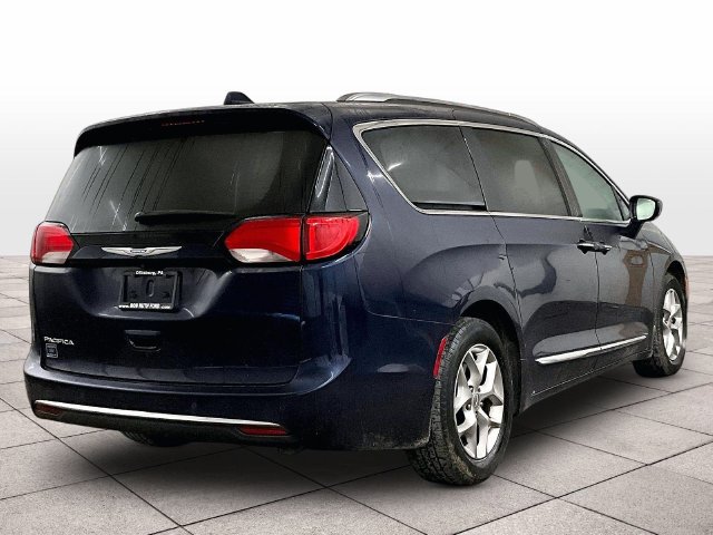 Used 2019 Chrysler Pacifica Touring-L Plus w/ Tire & Wheel Group FWD image 12