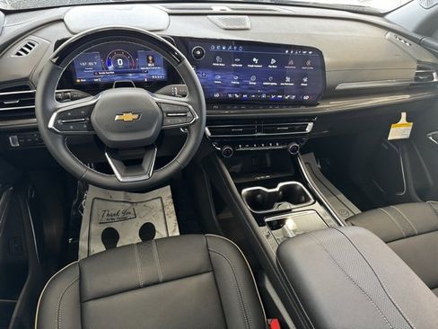 New 2026 Chevrolet Traverse High Country image 9