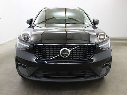 Used 2026 Volvo XC40 B5 Plus AWD/4WD image 7