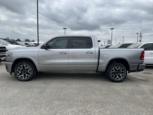 Used 2025 RAM 1500 Laramie w/ Sport Appearance Package AWD/4WD image 7