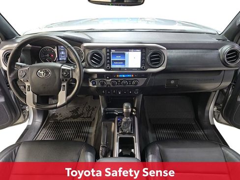 Certified 2022 Toyota Tacoma Limited image 12