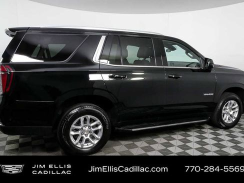 Used 2025 Chevrolet Tahoe LT RWD image 2