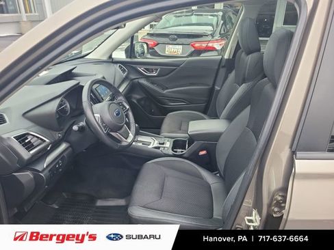 Used 2020 Subaru Forester Premium image 10