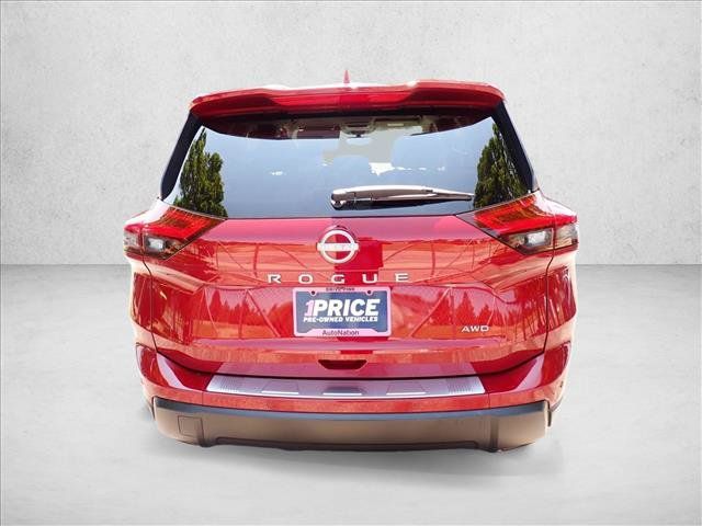 Used 2025 Nissan Rogue SV AWD/4WD image 3