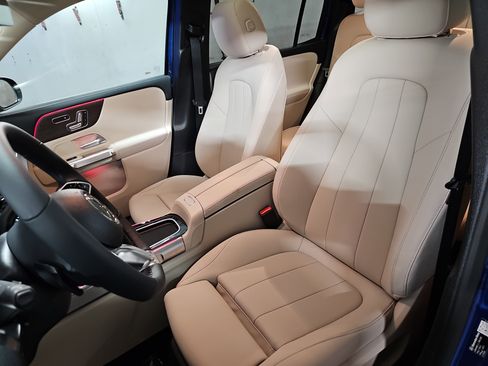 New 2026 Mercedes-Benz GLB 250 image 15