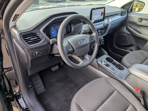 Certified 2025 Ford Escape Active image 14