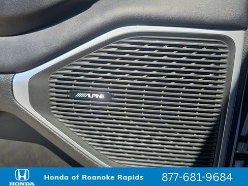 Used 2024 Jeep Wagoneer Series III AWD/4WD image 26