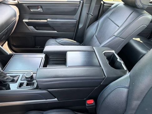 Used 2025 Toyota Tundra Platinum AWD/4WD image 14