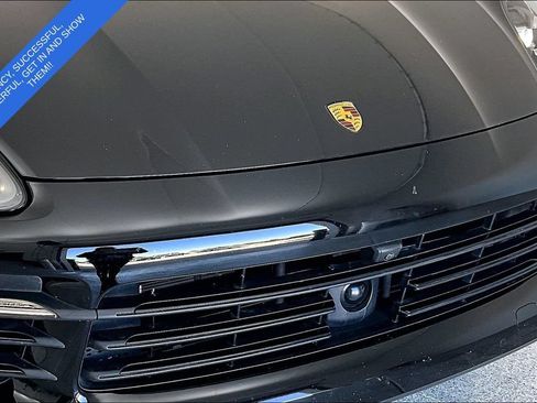 Used 2022 Porsche Cayenne AWD/4WD image 35