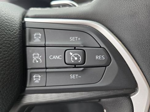 Used 2024 Jeep Grand Cherokee L Laredo w/ Luxury Tech Group I AWD/4WD image 20