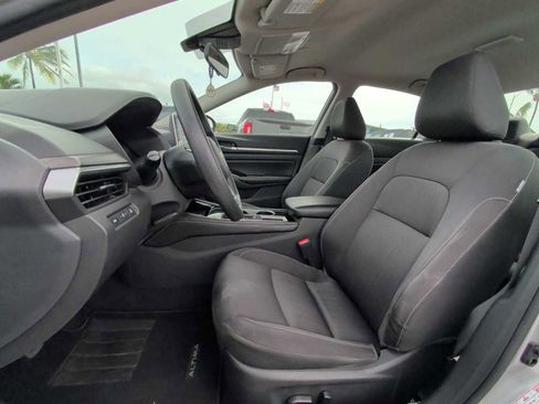 Used 2023 Nissan Altima 2.5 SV image 13