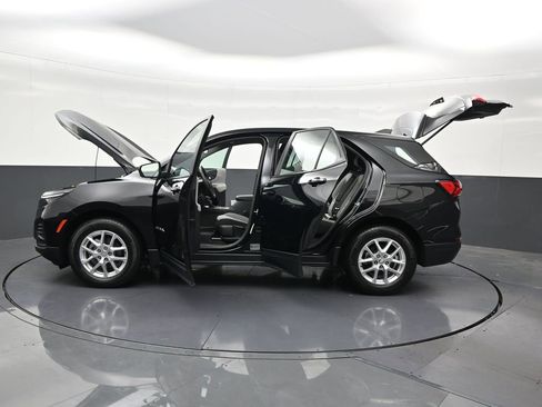 Used 2024 Chevrolet Equinox LS FWD image 37