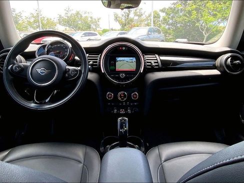 Used 2020 MINI Cooper 2-Door Hardtop FWD image 15