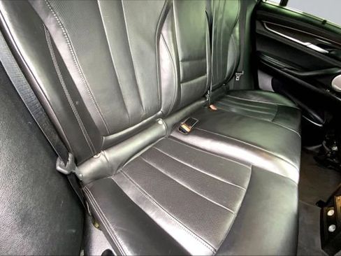 Used 2016 BMW X6 M image 32