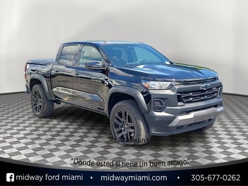 Used 2024 Chevrolet Colorado Trail Boss w/ Advanced Trailering Package AWD/4WD image 1
