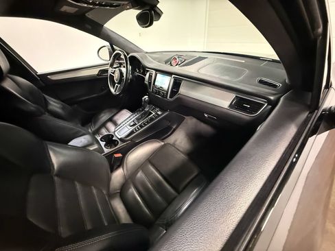 Used 2015 Porsche Macan Turbo AWD/4WD image 59