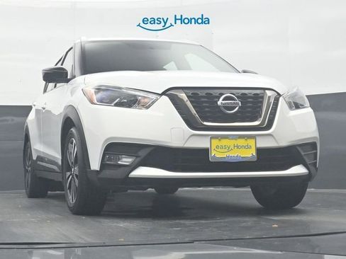 Used 2019 Nissan Kicks SR w/ SR Premium Package image 27