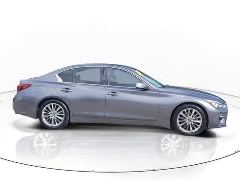 Used 2019 INFINITI Q50 Luxe w/ Essential Package (3.0T Luxe) RWD image 4