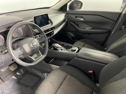 Used 2026 Nissan Rogue SV AWD/4WD image 12