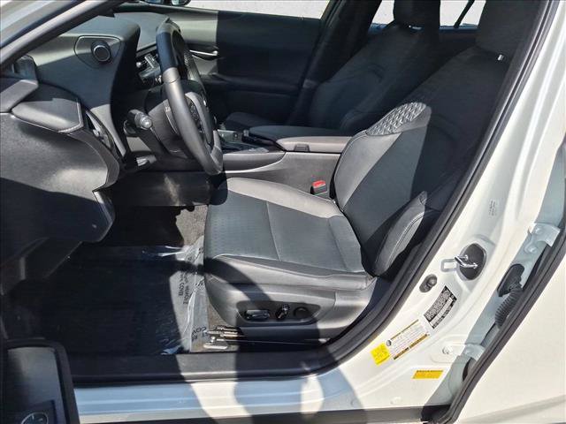 Used 2022 Lexus UX 200 w/ Accessory Package (Z2) FWD image 15